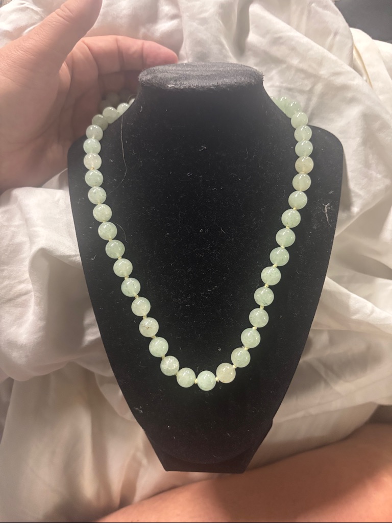 Elegant Light Green Jade Bead Necklace -24 In